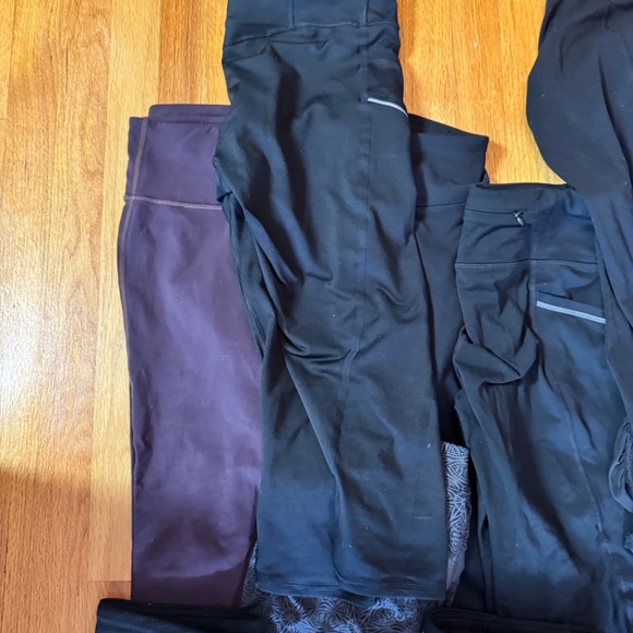 LOT of 9 pairs of Athleta Leggins Sz M - Picture 2 of 4